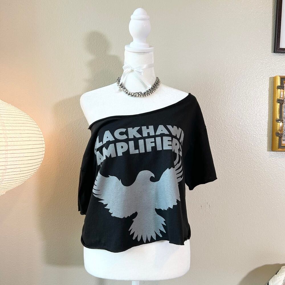 Blackhawk Amplifiers off shoulder cropped tee black M